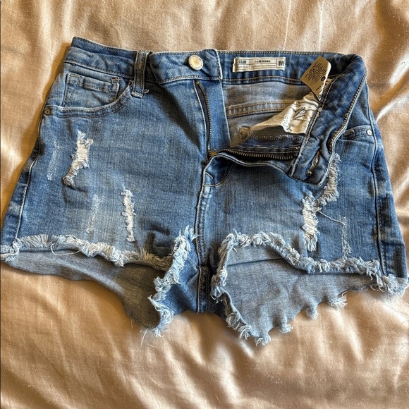 Mid Rise / High Rise Shortie Denim Shorts - Picture 10 of 11